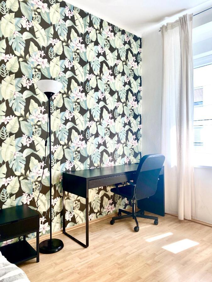 Central Comfy Apartment - Self Check-In Graz Exterior photo